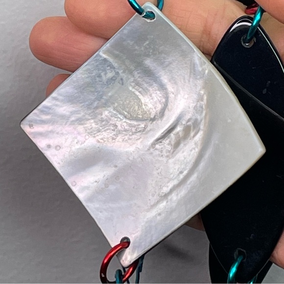 Artisan-Made Hand-Painted Mother of Pearl & Acrylic Geometrical Necklace - Picture 10 of 12